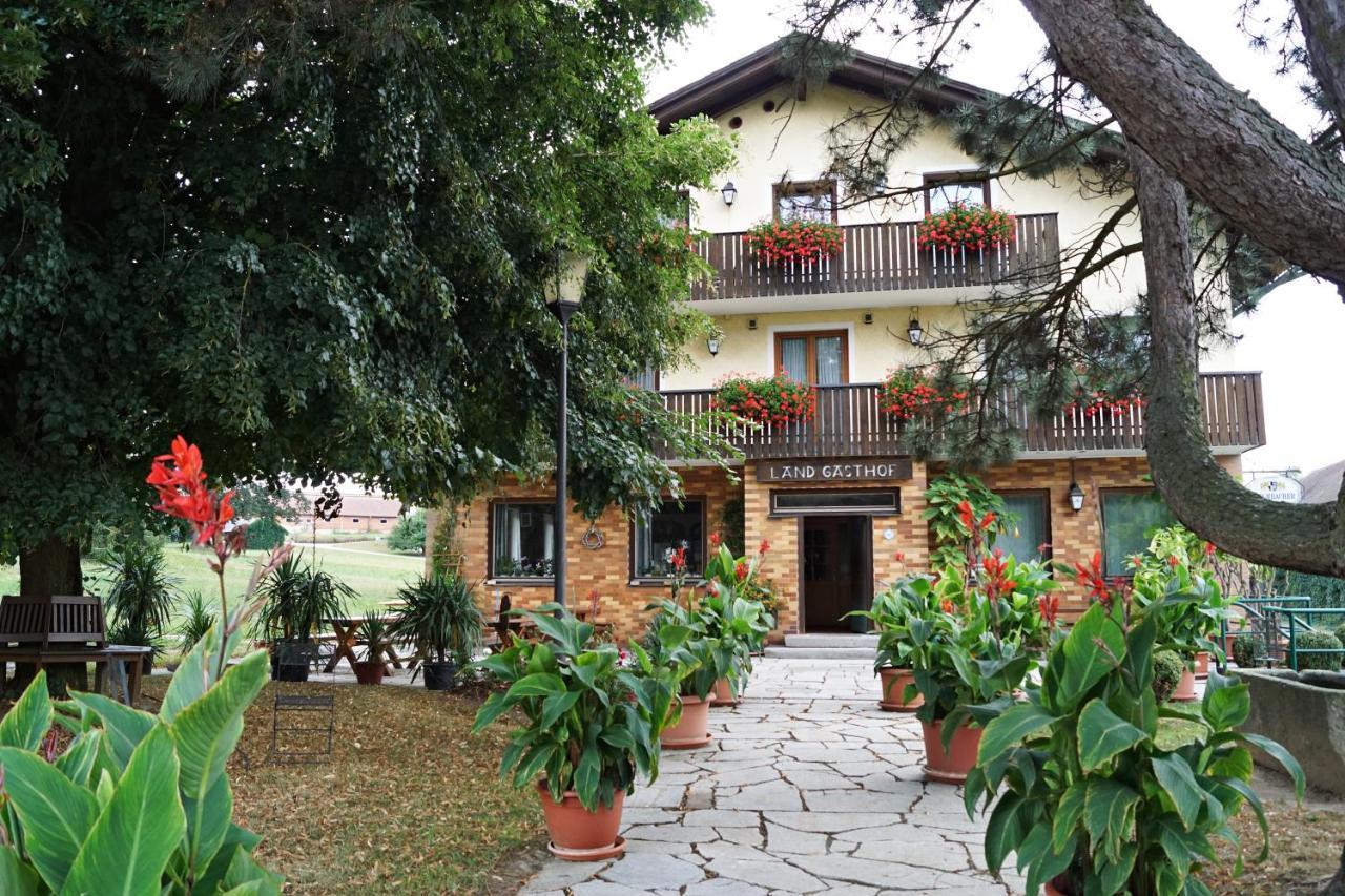 Hotel-Landgasthof Henghuber Rötz Exteriör bild